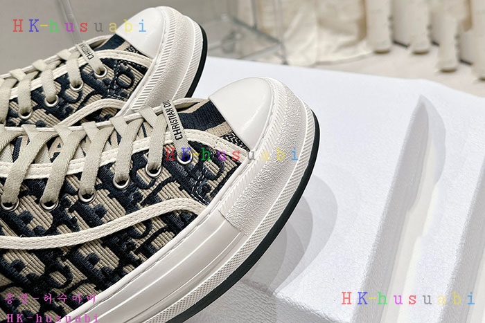 NEW 디올 신발 신상 DR 5599903