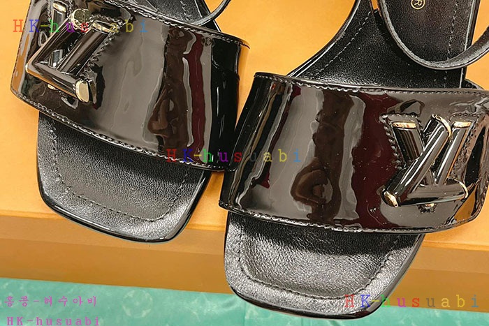 NEW 루이비통 샌들 신상 LV 425249