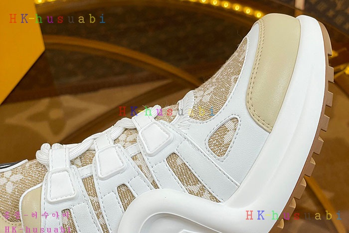 NEW 루이비통 스니커즈 신상 LV 982402