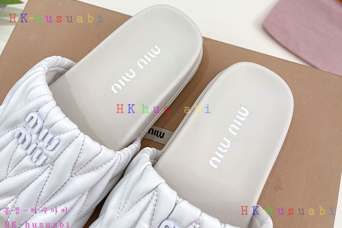 NEW 미우미우 신발 신상 MU 8857221