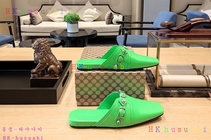 NEW 발렌시아가 신발 신상 B 852241