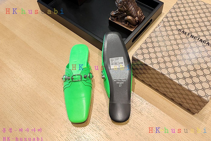 NEW 발렌시아가 신발 신상 B 852241