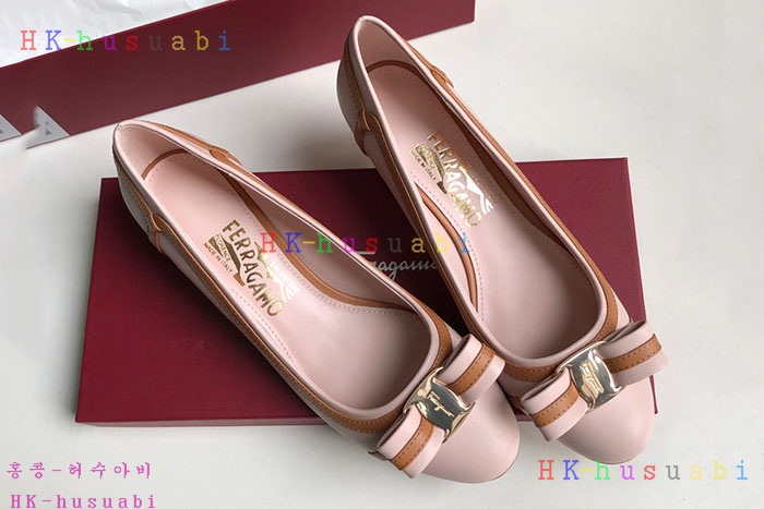 NEW 페라가모 신발 신상 F 887550