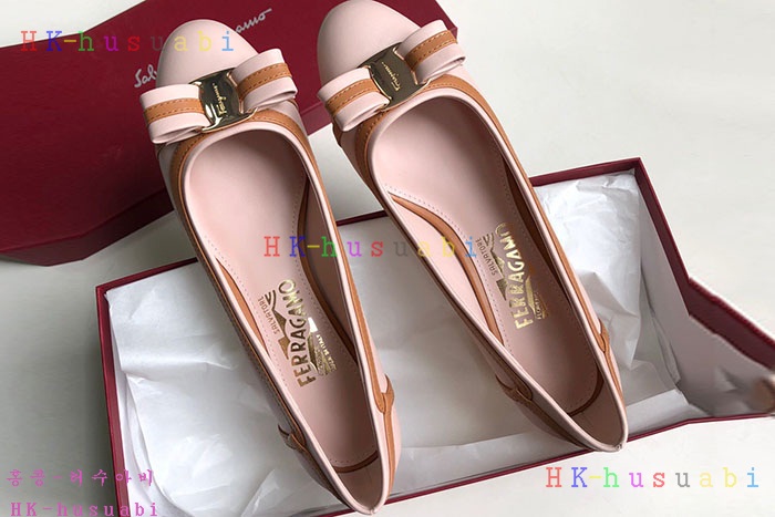 NEW 페라가모 신발 신상 F 887550