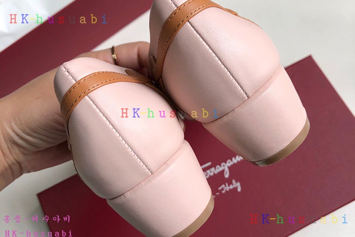 NEW 페라가모 신발 신상 F 887550