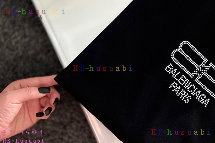 NEW 발렌시아가 반팔티 신상 B 668018