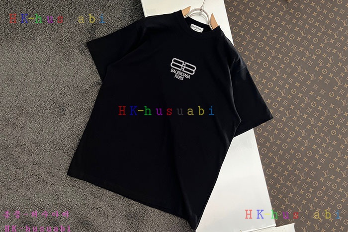 NEW 발렌시아가 반팔티 신상 B 668018