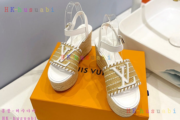 NEW 루이비통 샌들 신상 GU 995201