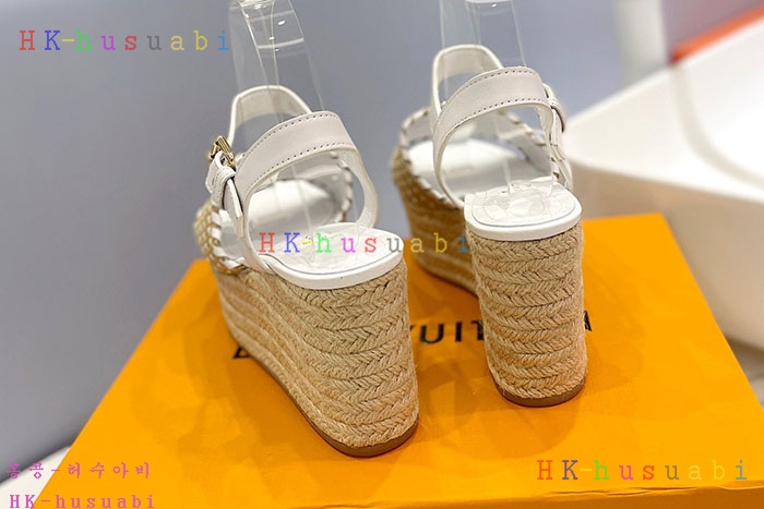 NEW 루이비통 샌들 신상 GU 995201