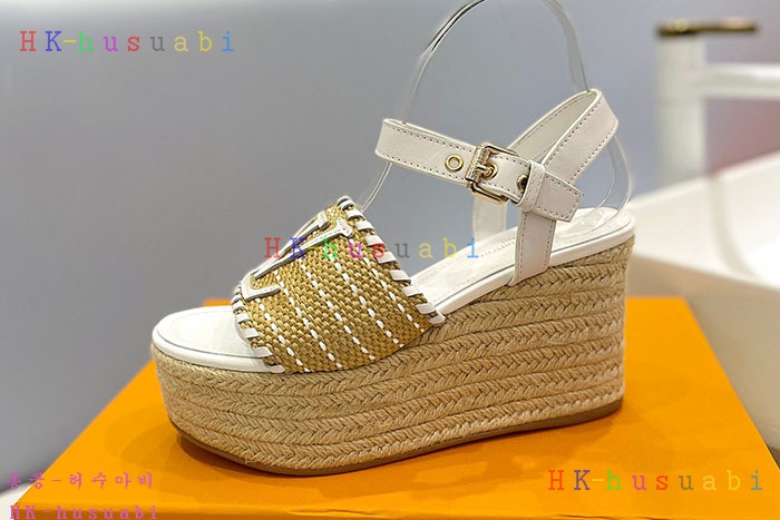 NEW 루이비통 샌들 신상 GU 995201