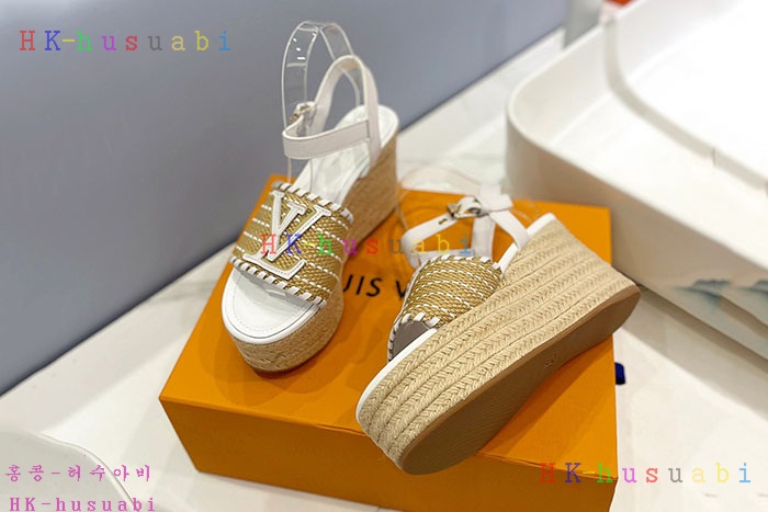 NEW 루이비통 샌들 신상 GU 995201