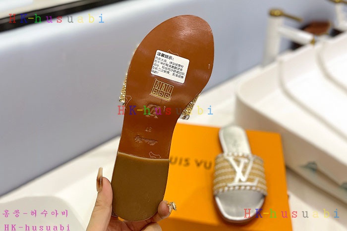 NEW 루이비통 샌들 신상 GU 997702