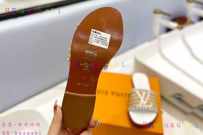 NEW 루이비통 샌들 신상 GU 997701