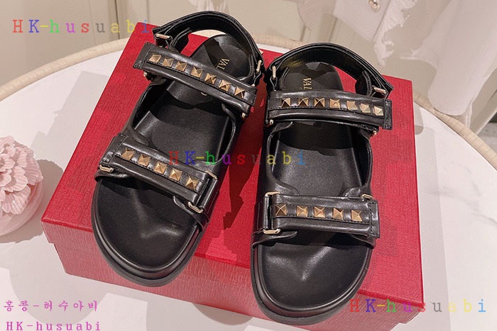 NEW 발렌티노 샌들 신상 V 674220