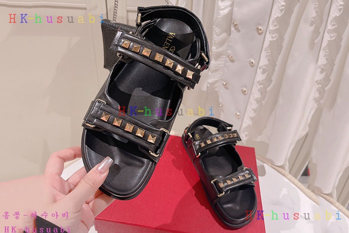 NEW 발렌티노 샌들 신상 V 674220