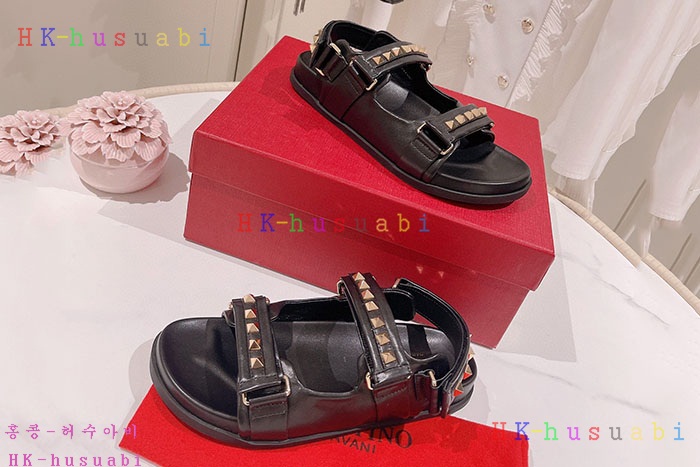 NEW 발렌티노 샌들 신상 V 674220