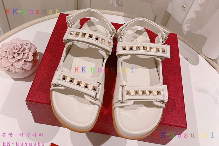 NEW 발렌티노 샌들 신상 V 674222