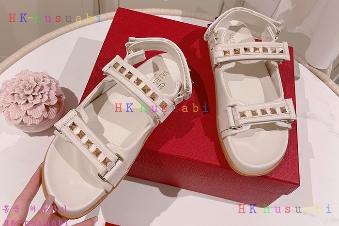 NEW 발렌티노 샌들 신상 V 674222