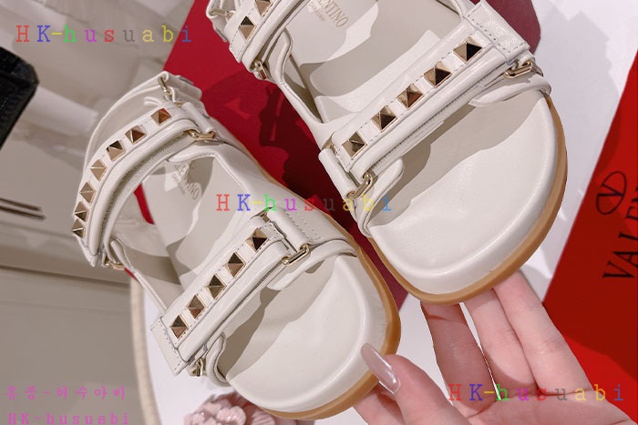 NEW 발렌티노 샌들 신상 V 674222