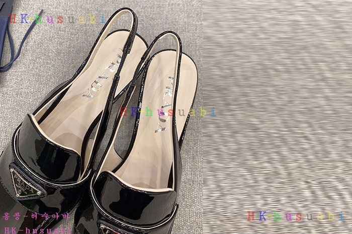 NEW  프라다 신발 신상 P 582401