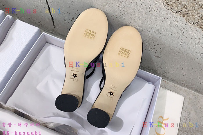NEW 디올 샌들 신상 DR 92508