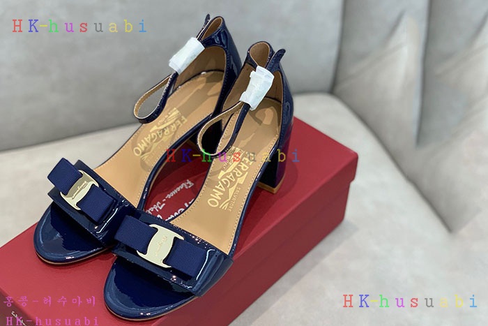 NEW 페라가모 샌들 신상 F 573301