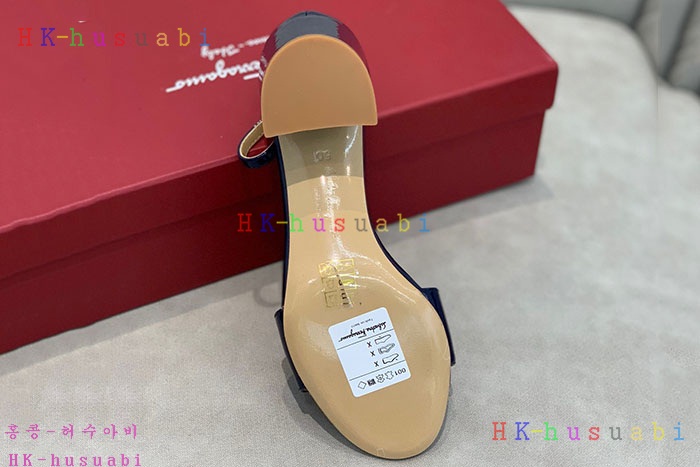 NEW 페라가모 샌들 신상 F 573301