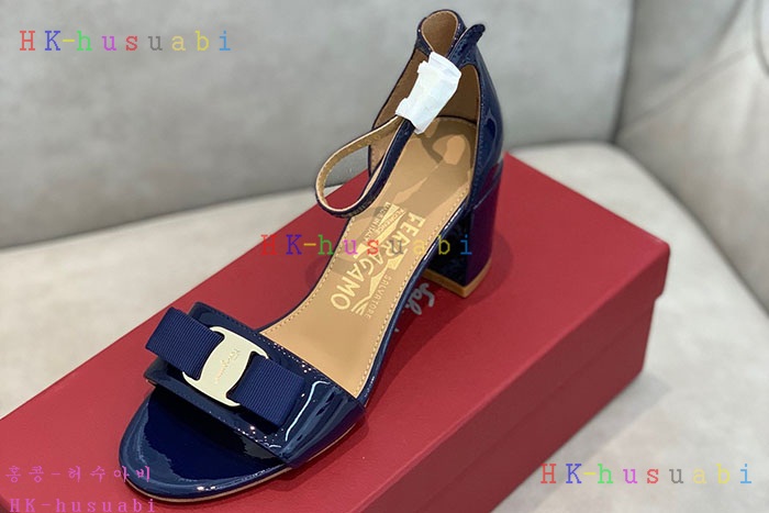 NEW 페라가모 샌들 신상 F 573301