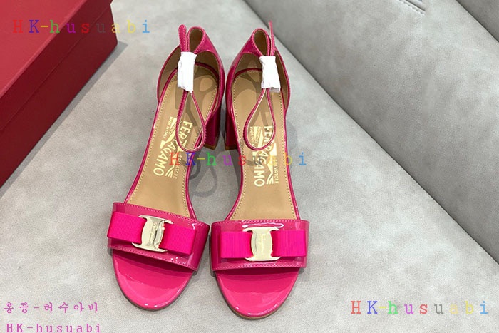 NEW 페라가모 샌들 신상 F 573305
