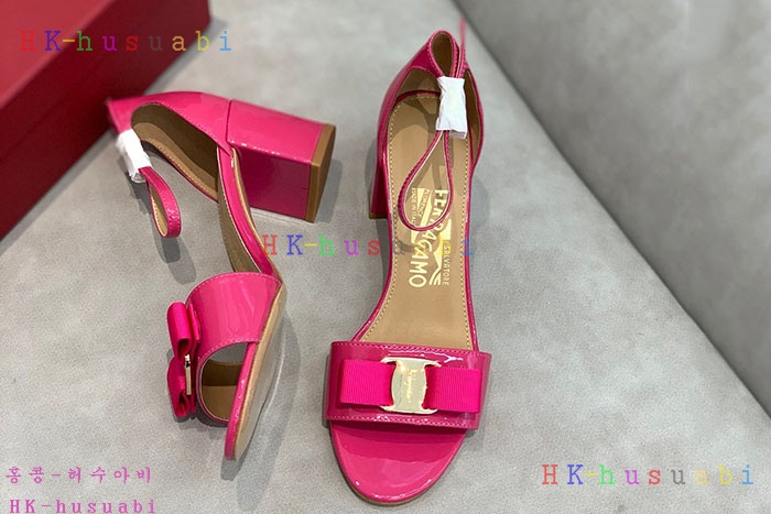 NEW 페라가모 샌들 신상 F 573305