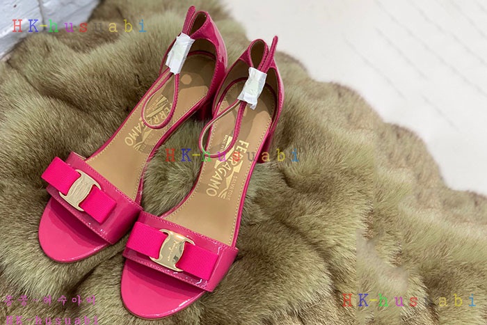 NEW 페라가모 샌들 신상 F 573305