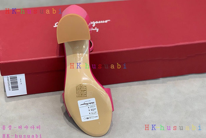 NEW 페라가모 샌들 신상 F 573305