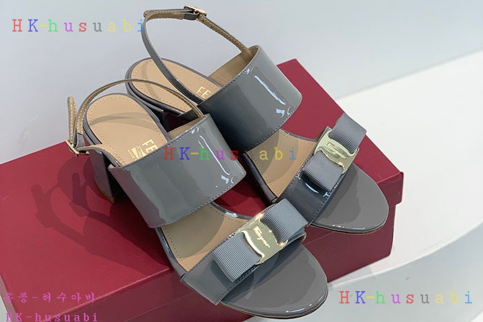 NEW 페라가모 샌들 신상 F 580401