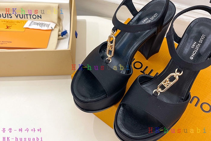 NEW 루이비통 신발 신상 LV 672404