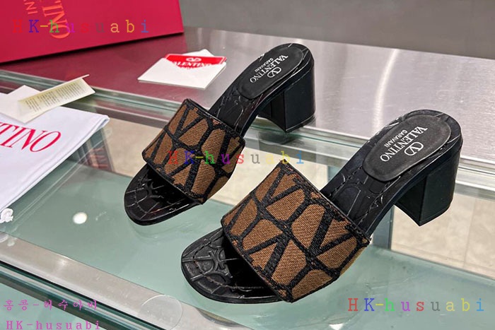 NEW 발렌티노 샌들 신상 V  140012