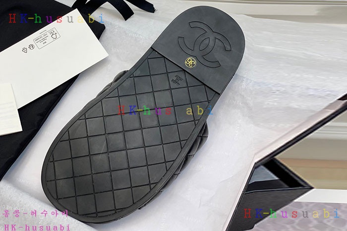 NEW 샤넬 샌들 신상 C 689013