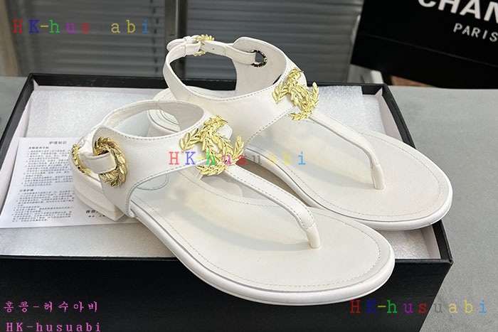 NEW 샤넬 샌들 신상 C 689013