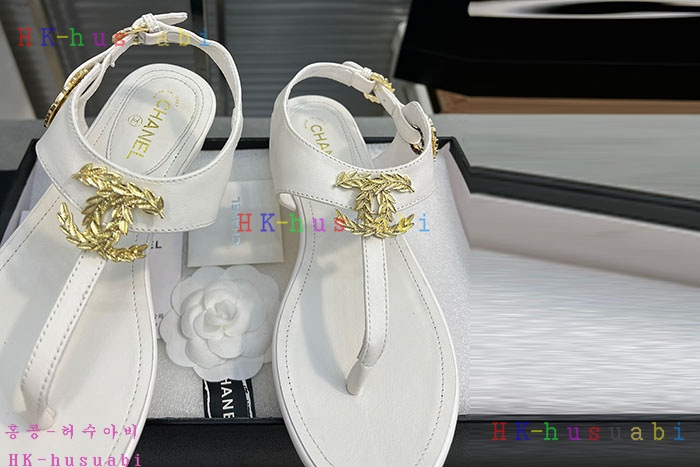 NEW 샤넬 샌들 신상 C 689013