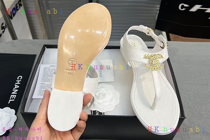 NEW 샤넬 샌들 신상 C 689013