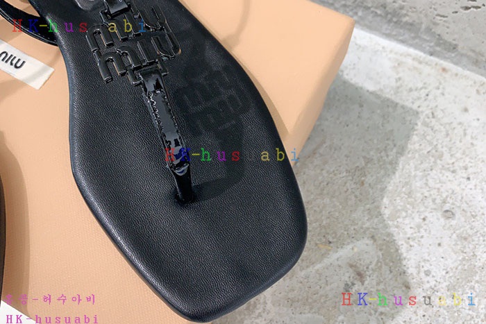 NEW 미우미우 샌들 신상 MU 952702