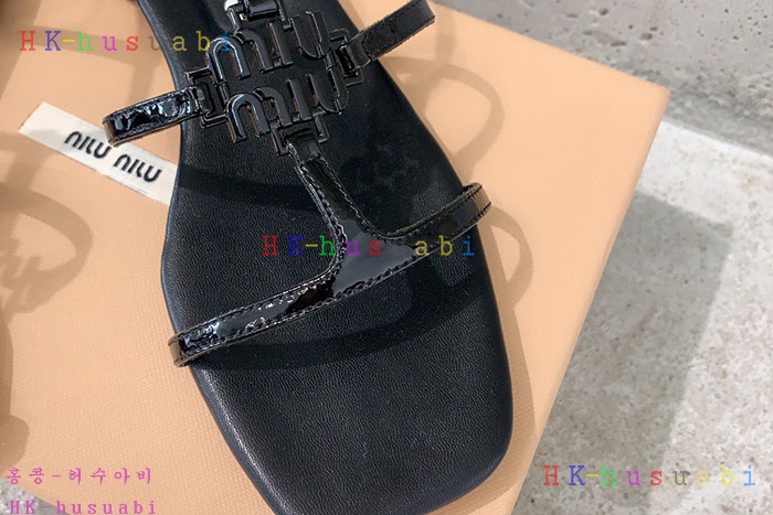 NEW 미우미우 샌들 신상 MU 952705