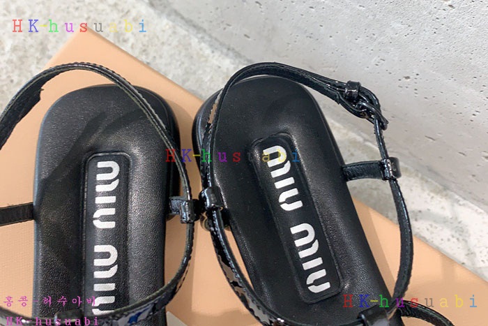 NEW 미우미우 샌들 신상 MU 952705