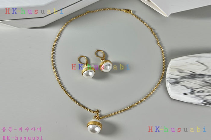NEW 셀린느 귀걸이 목걸이 신상  C 528240