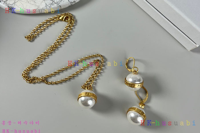 NEW 셀린느 귀걸이 목걸이 신상  C 528240