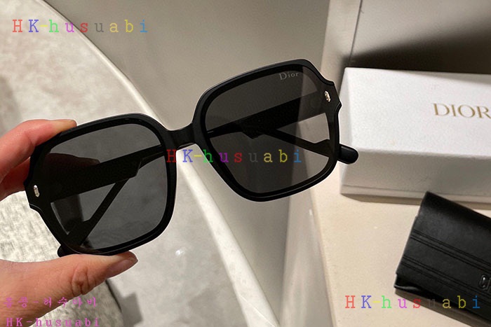 NEW 디올 선글라스 신상 DR 582216