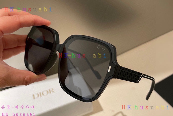 NEW 디올 선글라스 신상 DR 582216
