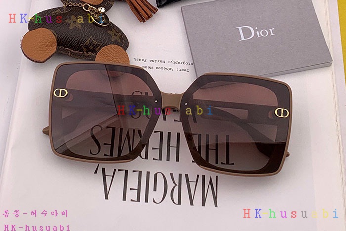 NEW 디올 선글라스 신상 DR 582219