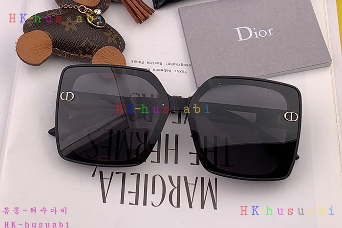 NEW 디올 선글라스 신상 DR 582219