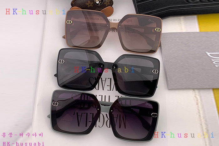 NEW 디올 선글라스 신상 DR 582219