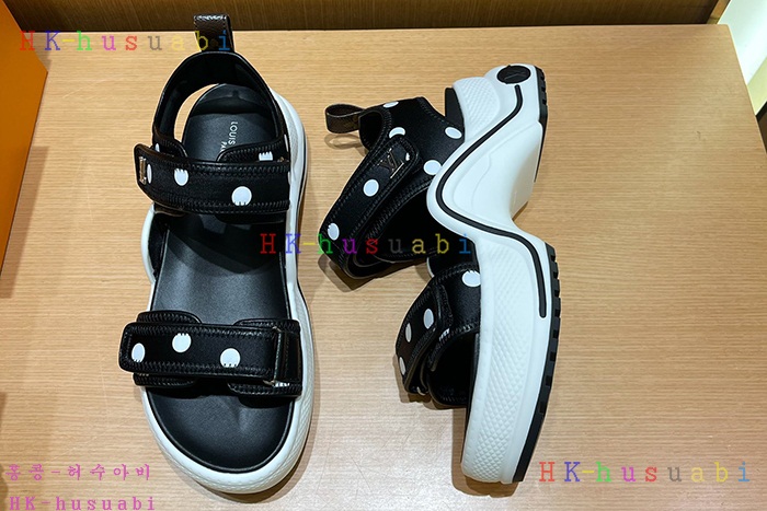 NEW 루이비통 샌들 신상 LV 938801
